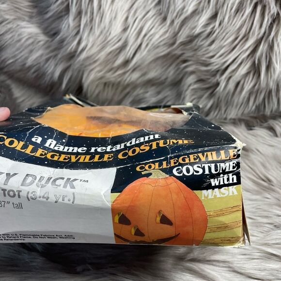 5 for $25🔥Tiny Toon VTG 90's Lucky Duck Vinyl Costume- No Mask - Picture 4 of 7